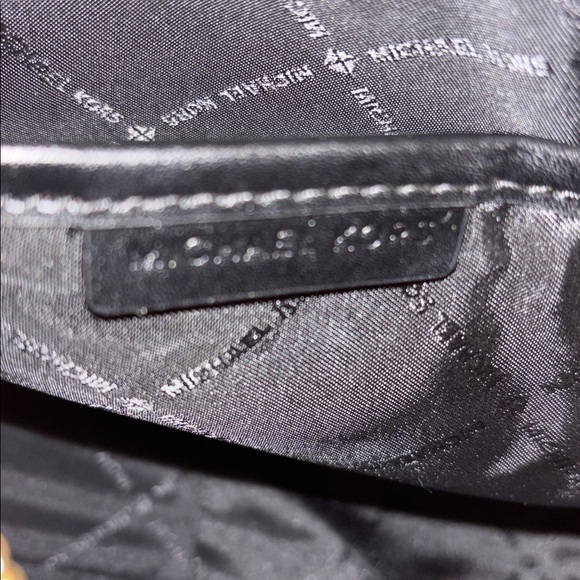 EUC Michael Kors Jet Set Graffiti Print Crossbody Bag - Picture 7 of 7